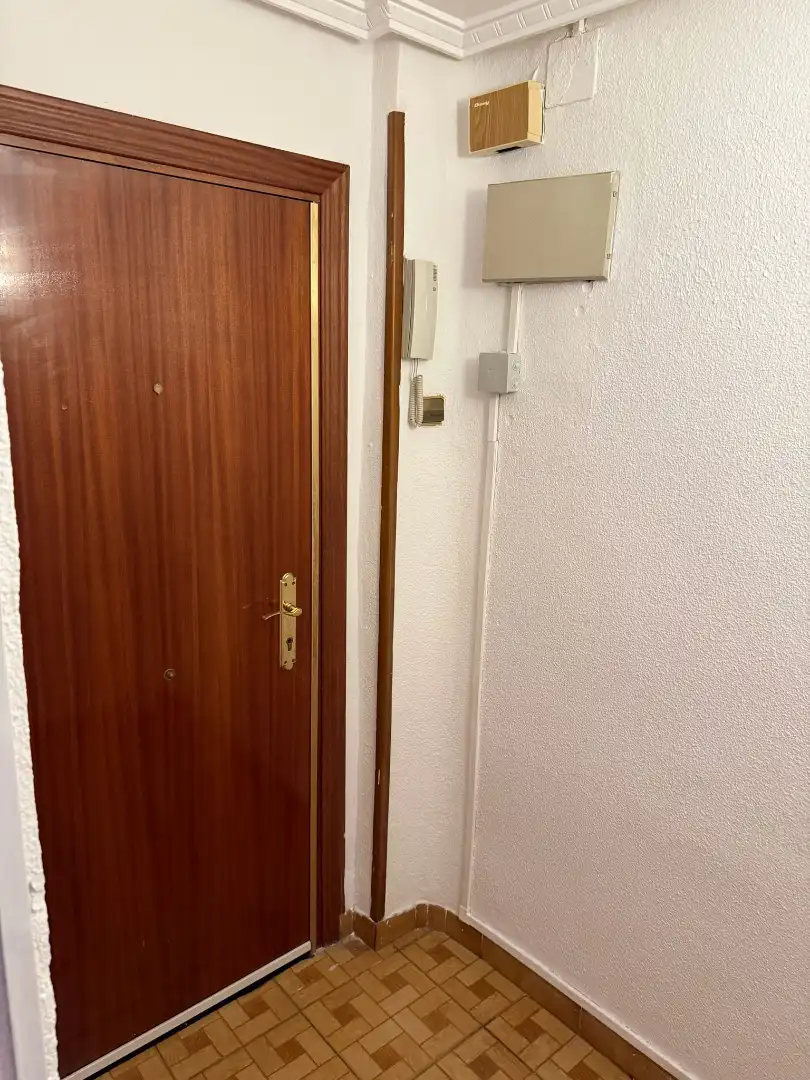 Flat for rent in Madrid  with Air Conditioner, Heating and Washing machine