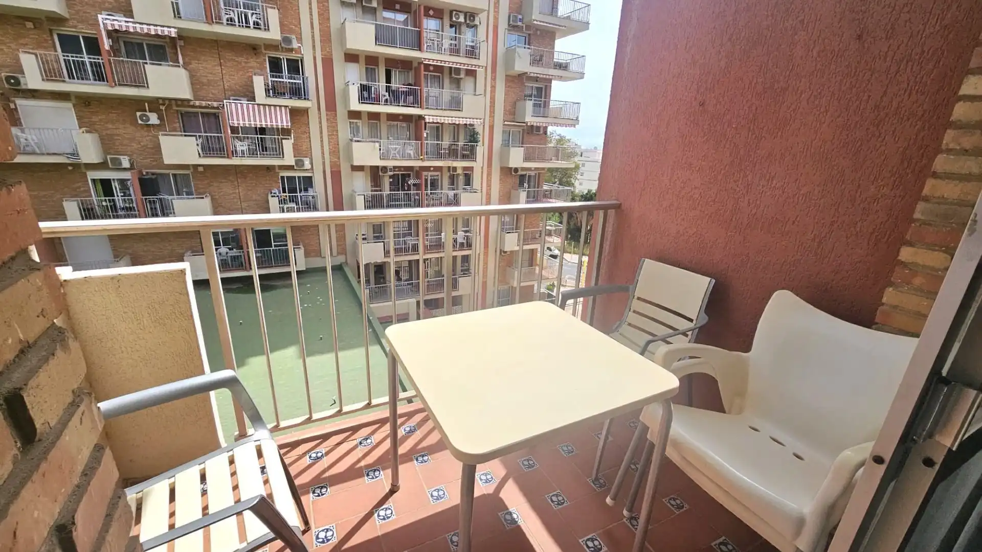 Terraza de Estudio en venta en Benalmádena con Terraza y Piscina comunitaria