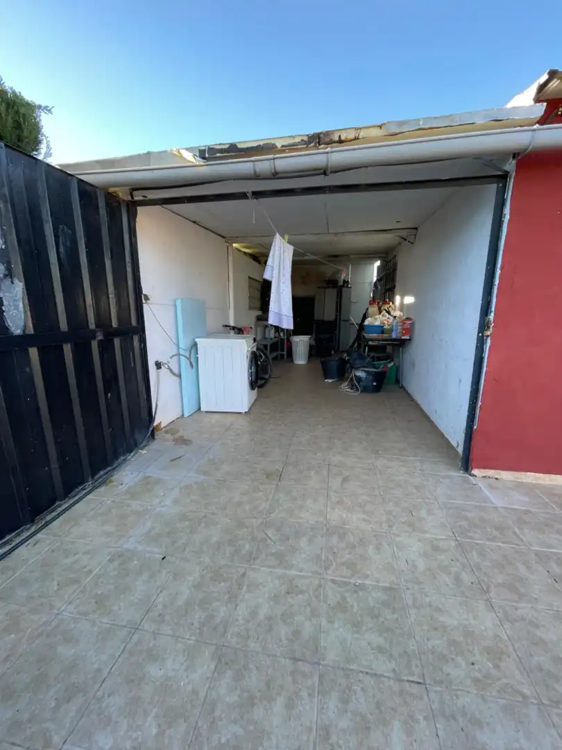 Houses for sale in Pedralba  with Air Conditioner, Swimming Pool and Alarm