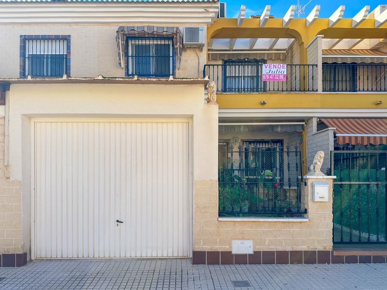 Vista exterior de Dúplex en venda en Pilar de la Horadada amb Aire condicionat, Jardí privat i Terrassa