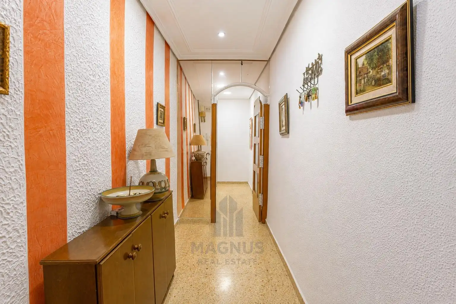 Wohnung zum Verkauf in Foios mit Klimaanlage, Abstellraum und Balkon