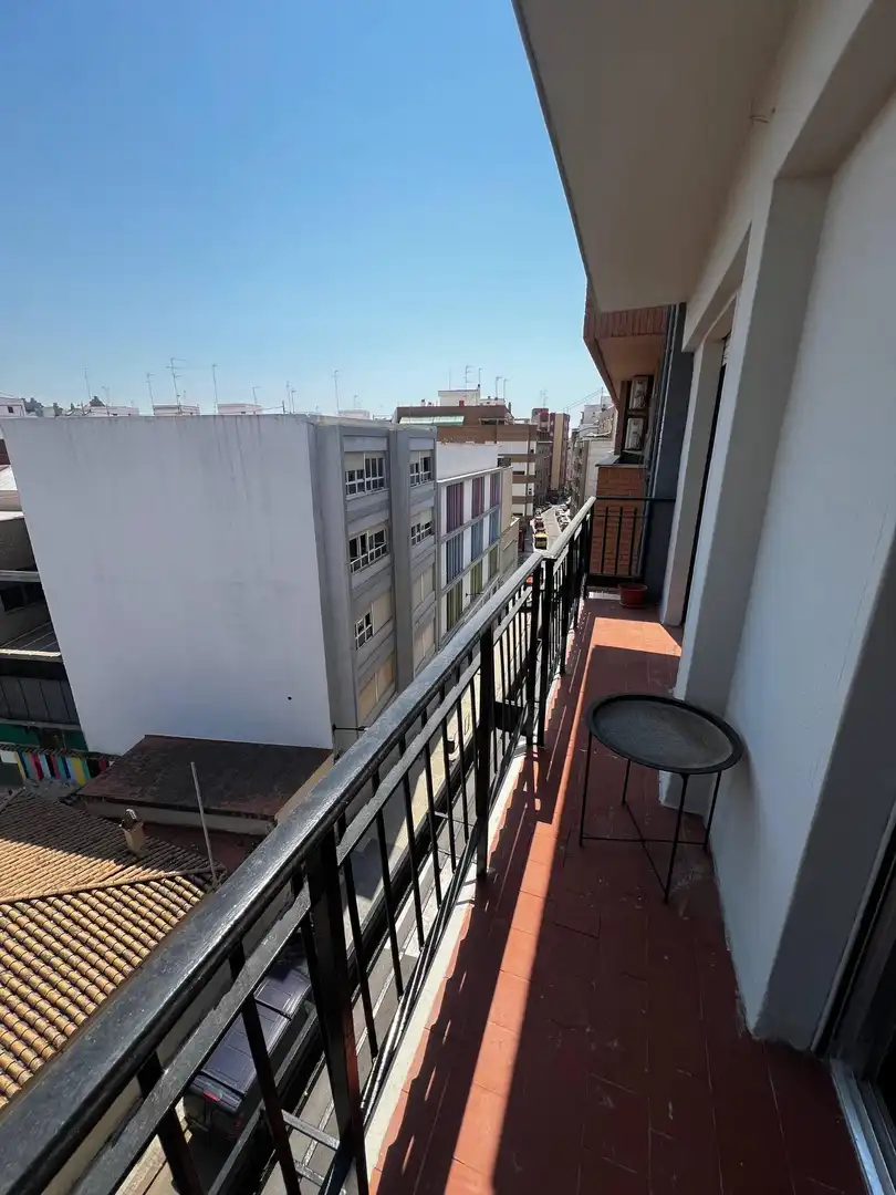 Vista exterior de Piso en venta en Valencia con Balcón