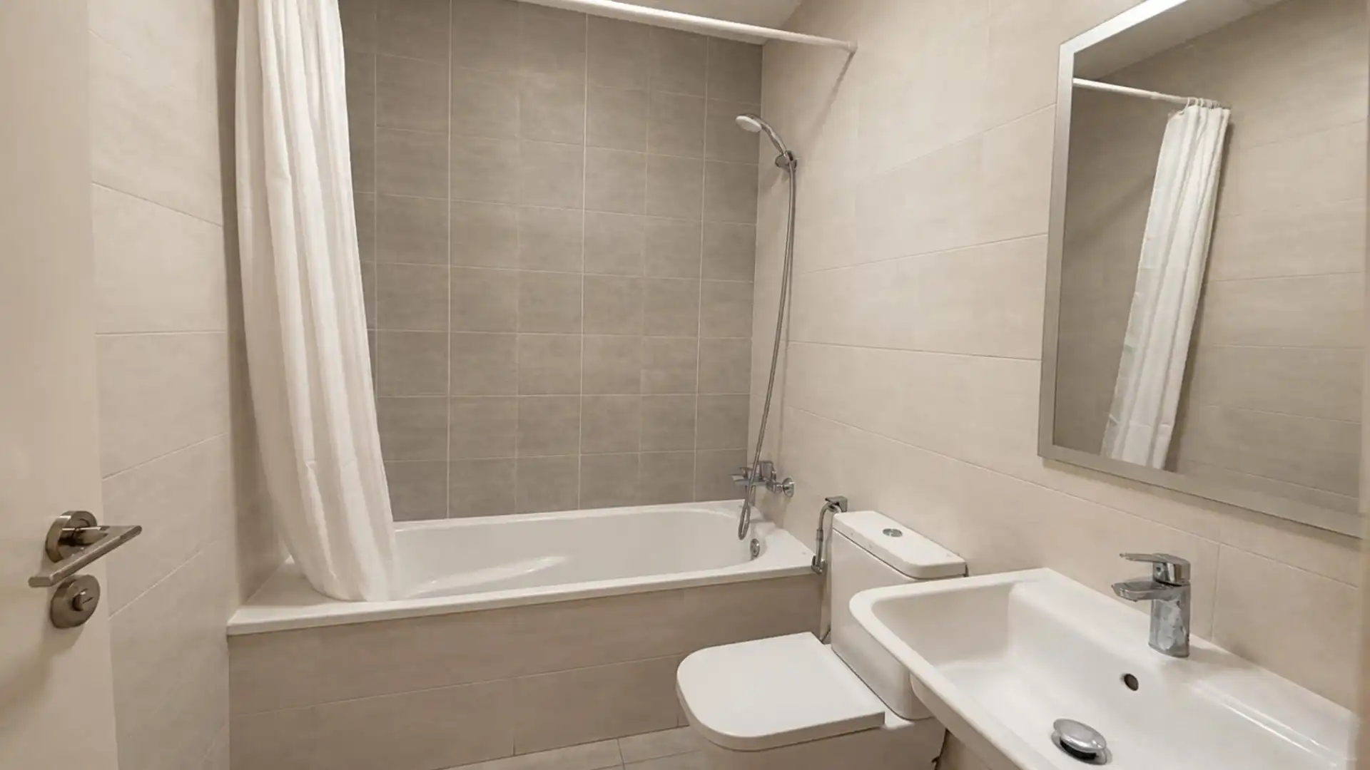 Baño de Piso en venta en Valencia con Aire acondicionado, Calefacción y Jardín privado
