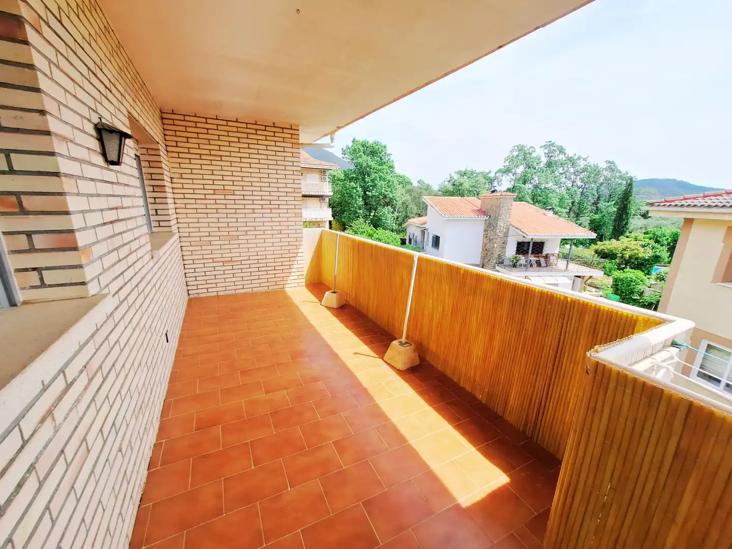 Terraza de Piso en venta en La Adrada  con Calefacción, Terraza y Trastero