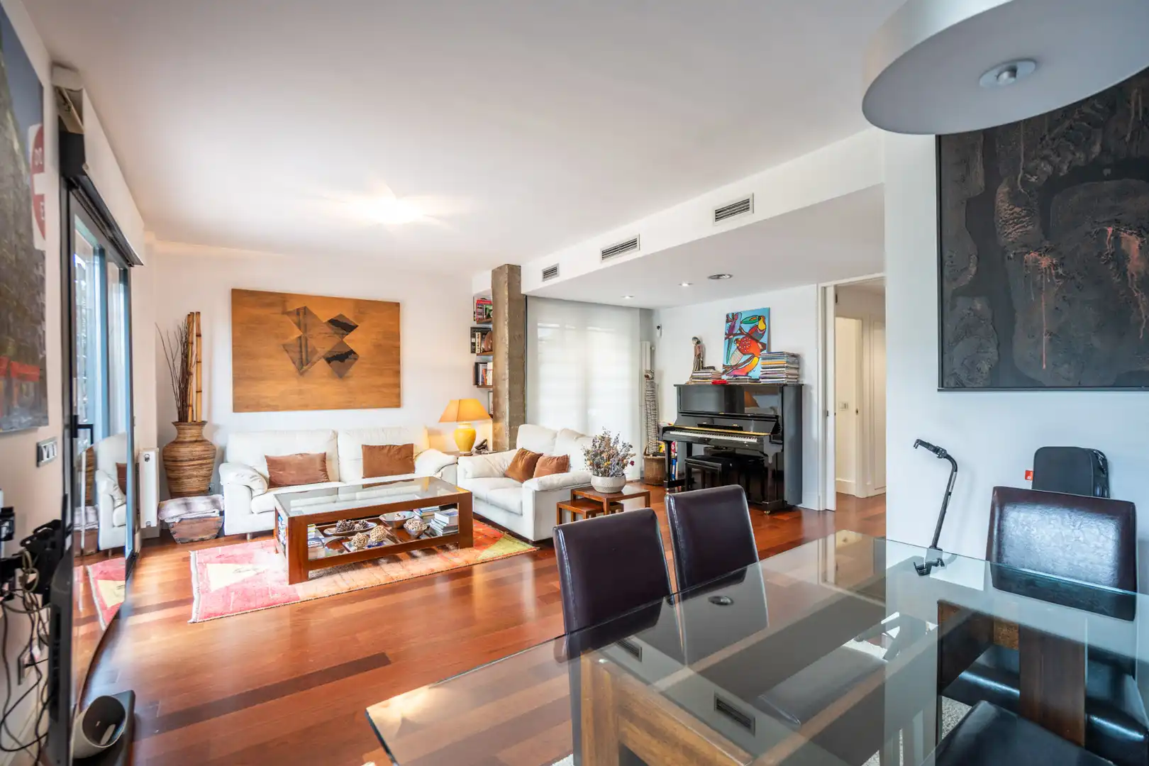 Sala de estar de Casa adosada en venta en Las Rozas de Madrid con Aire acondicionado, Calefacción y Jardín privado
