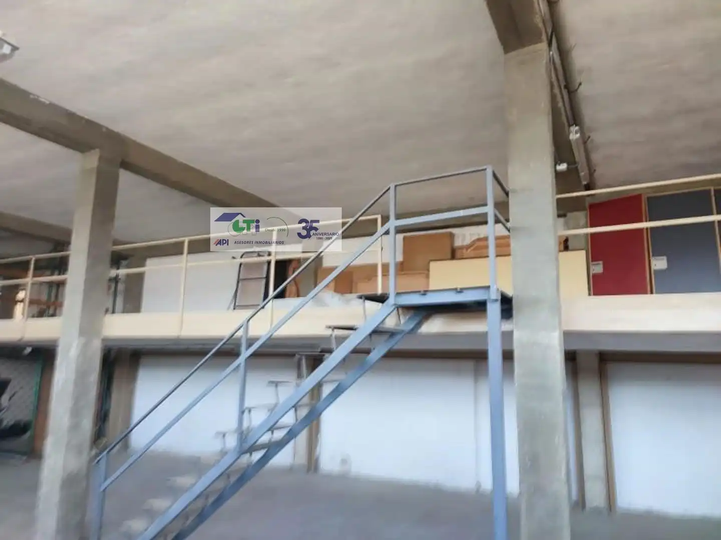 Nave industrial in vendita a C/ Pinos, imagen 4