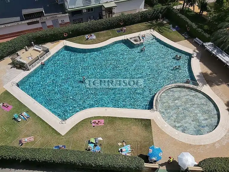 Piscina de Apartament en venda en Vélez-Málaga amb Aire condicionat, Calefacció i Jardí privat