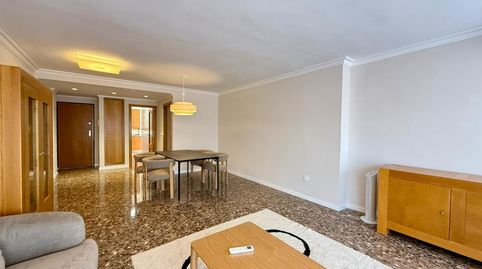 Foto 5 de Piso de alquiler en Avenida de Abril - 9 de Octubre, Sagunto / Sagunt