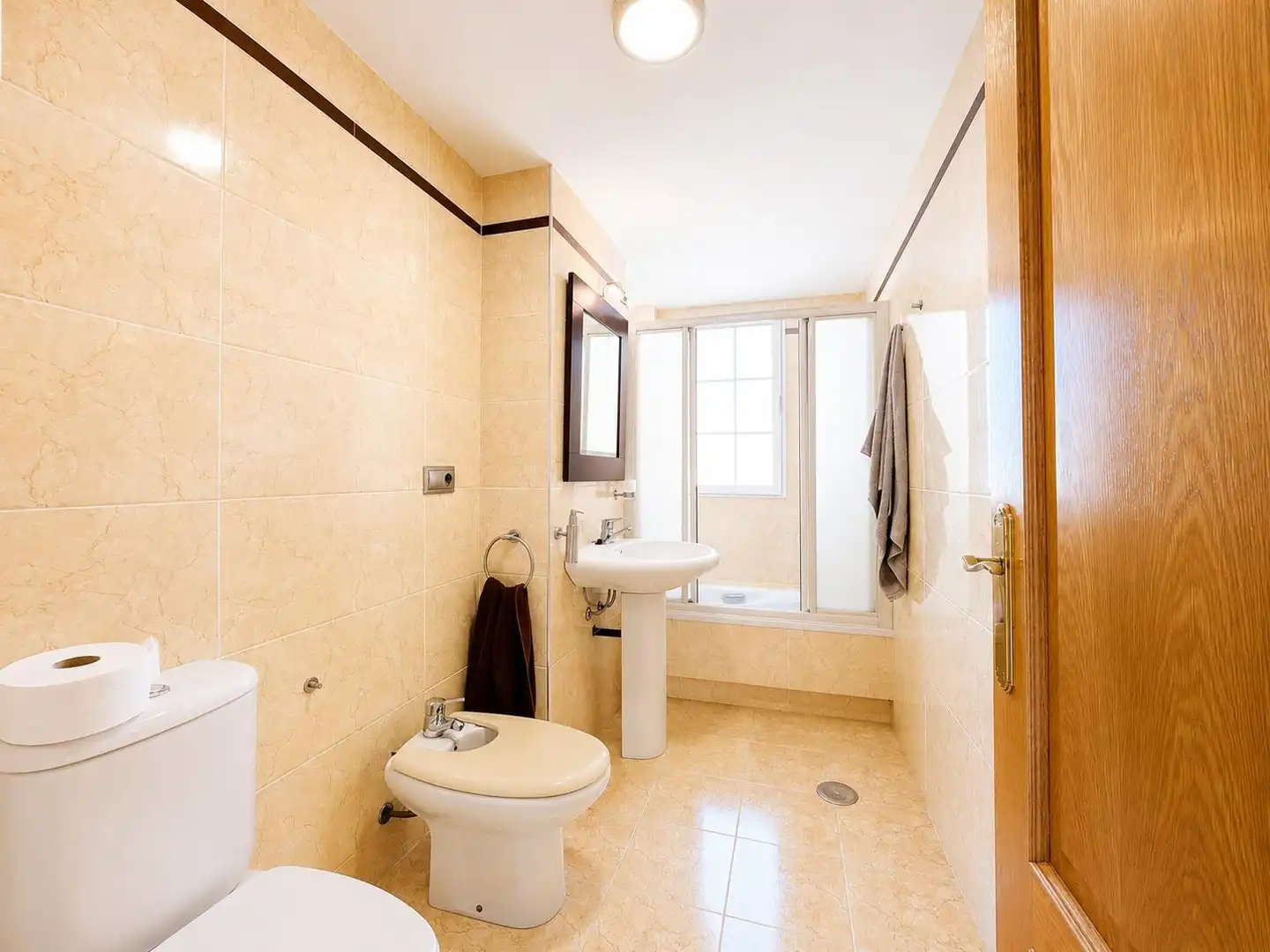 Baño de Ático de alquiler en Almería con Aire acondicionado, Terraza y Amueblado