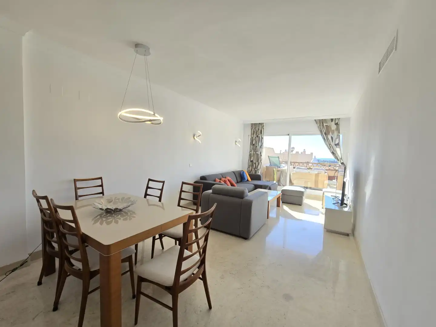 Wohnung zur Miete in Calle Hiedra, Elviria