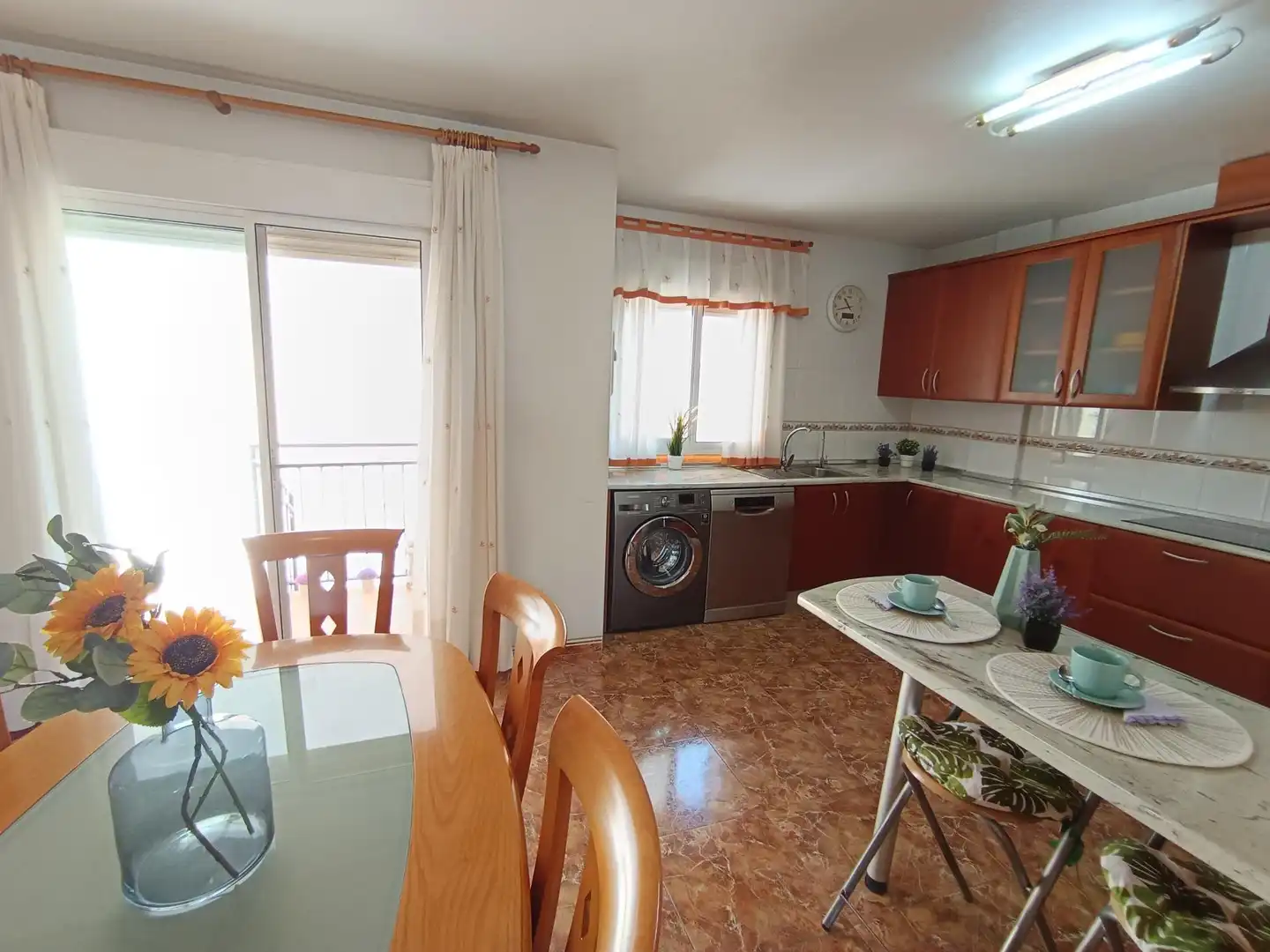 Küche von Einfamilien-Reihenhaus zum Verkauf in Ulea mit Klimaanlage, Heizung und Terrasse