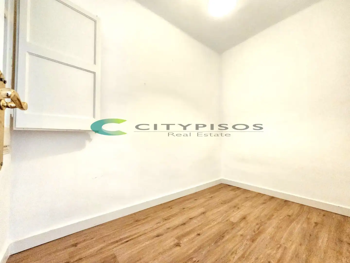 Flat for sale in Barcelona  with Heating, Parquet flooring and Oven