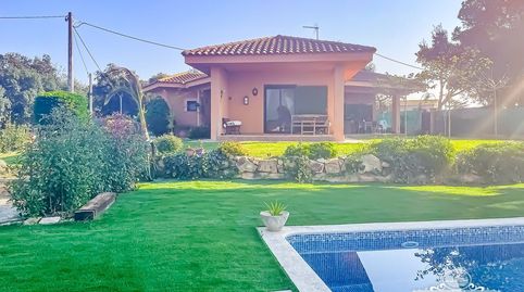 Se vende una maravillosa casa en la urbanización elite King Park del Municipio Sils, pegada al bosque y con unas vistas panorámica, imatge 2