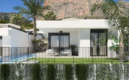 Vista exterior de Casa o xalet en venda en Polop amb Aire condicionat, Terrassa i Piscina