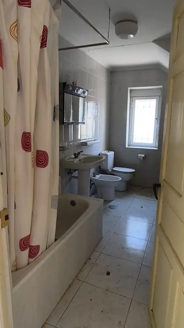 Bany de Casa o xalet en venda en Santa María del Monte de Cea amb Calefacció, Jardí privat i Moblat