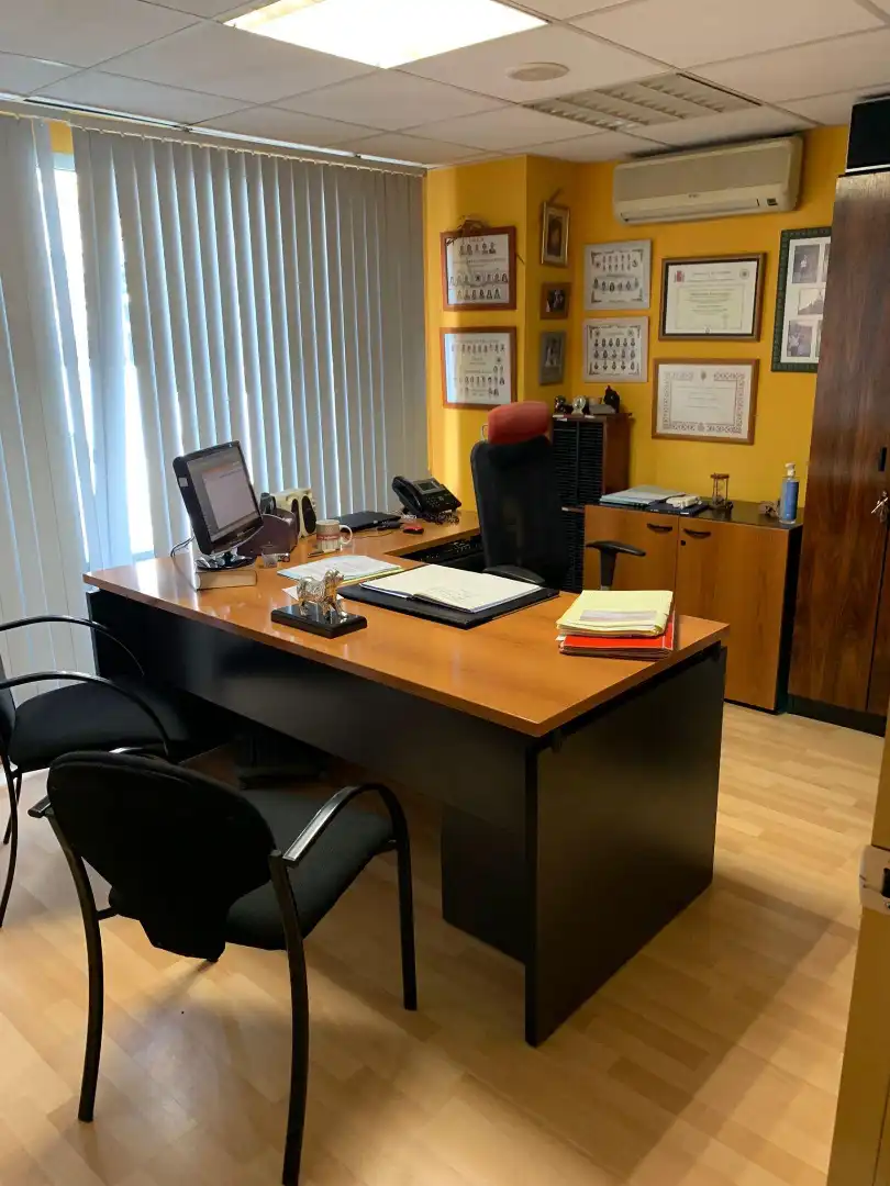 Oficina en venda en Vigo  amb Aire condicionat, Calefacció i Moblat