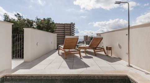 Moderno ático con vistas al mar en venta en Cala Major, suroeste de Mallorca