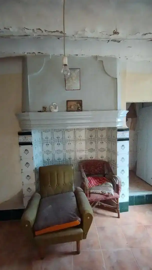 Sala d'estar de Casa adosada en venda en Povedilla