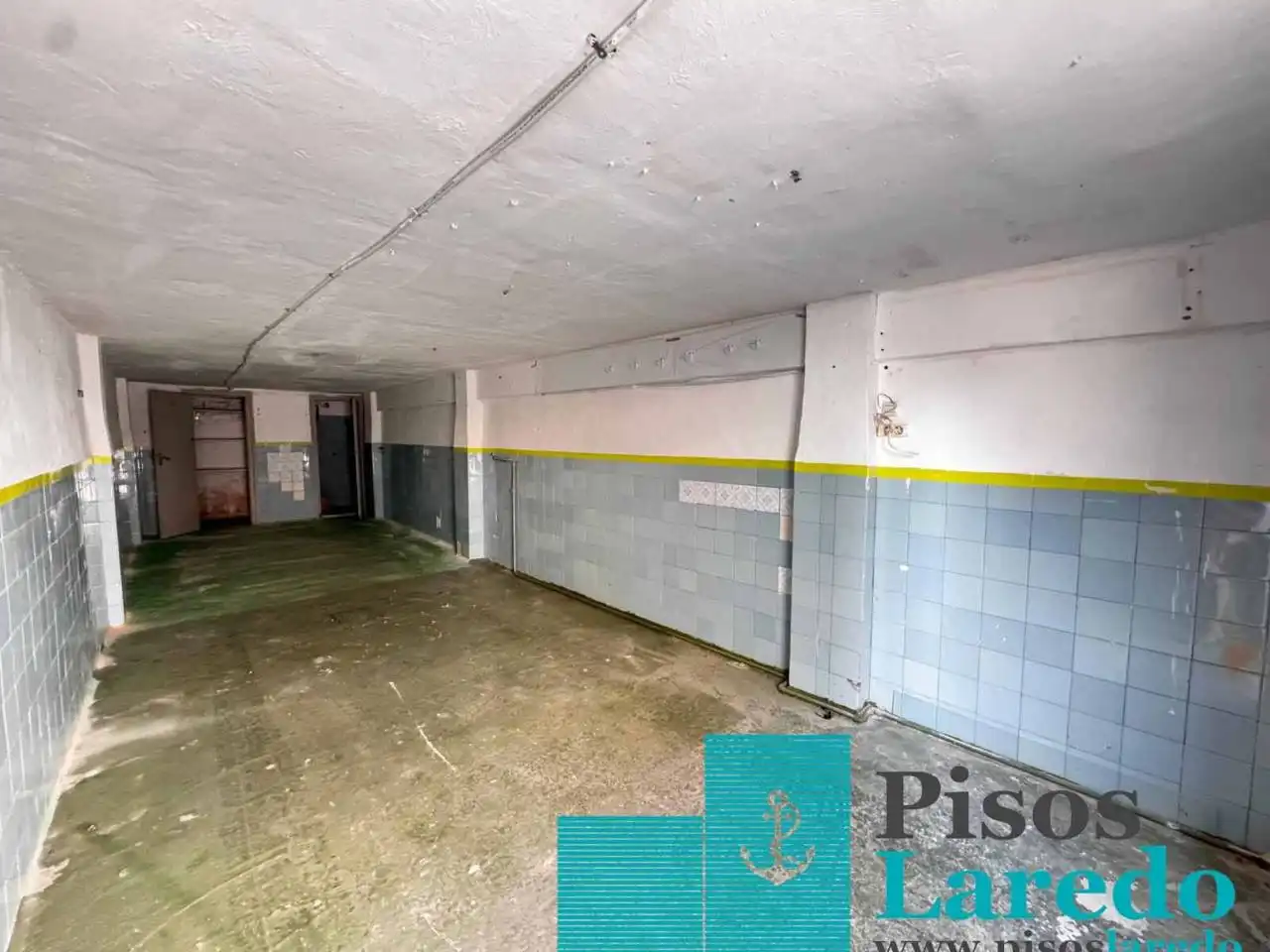 Parkplatz von Garage zum Verkauf in Laredo
