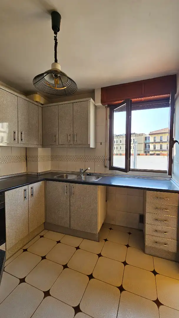 Kitchen of Flat for sale in Zaragoza