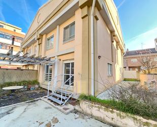 Exterior view of Single-family semi-detached for sale in Barañain  with Terrace