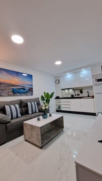 Living room of Flat for sale in Fuengirola