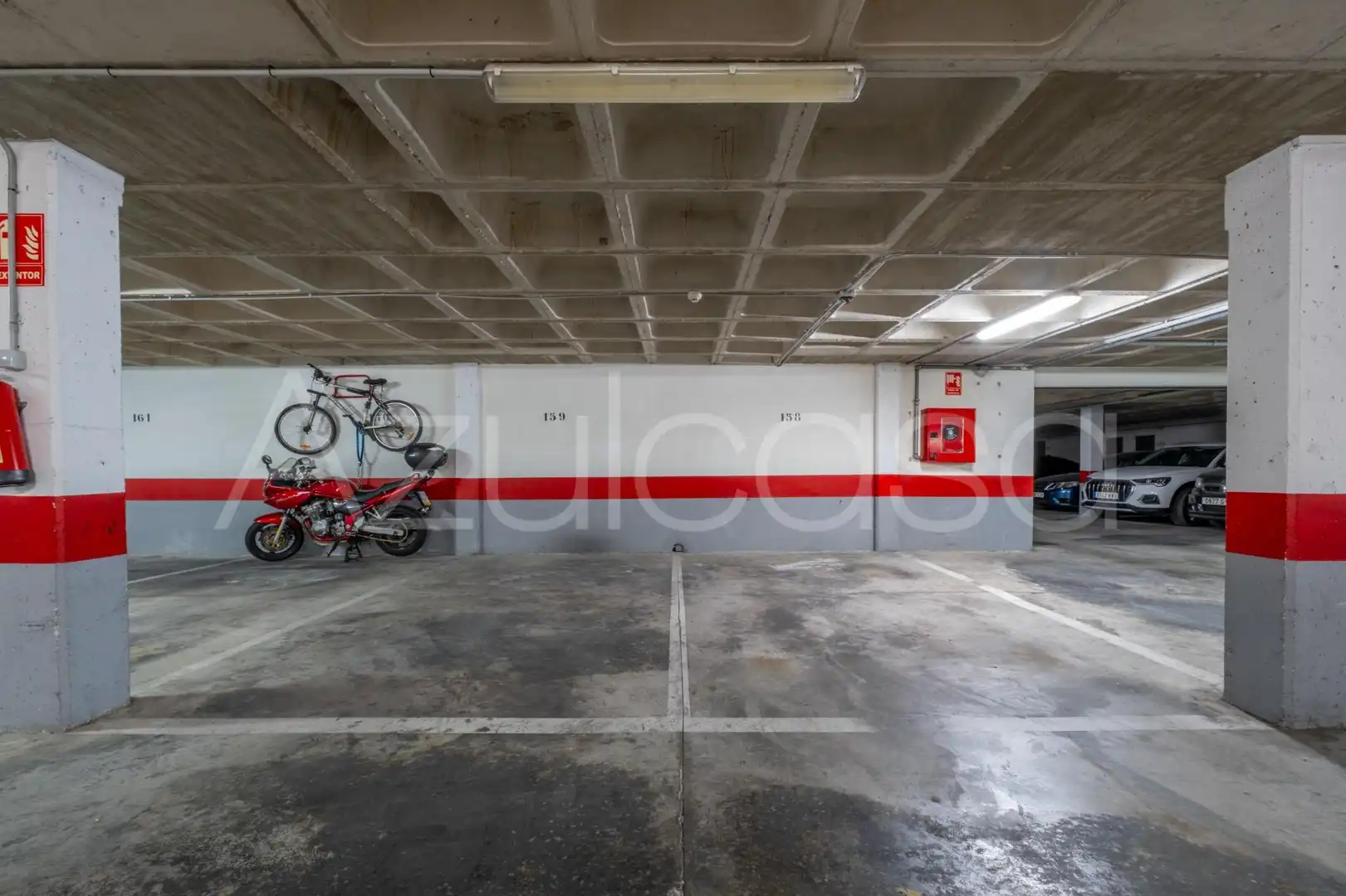 Parking de Piso en venta en Alicante / Alacant con Aire acondicionado y Piscina comunitaria