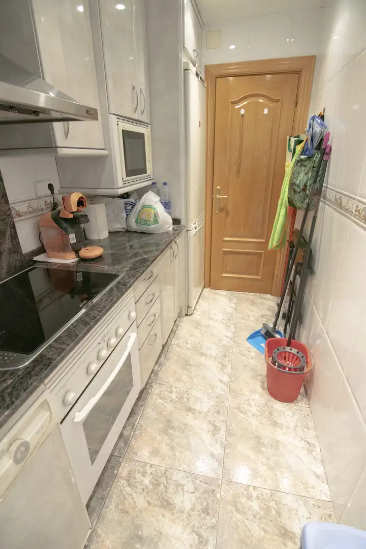 Cocina de Piso en venta en Barcelona con Calefacción