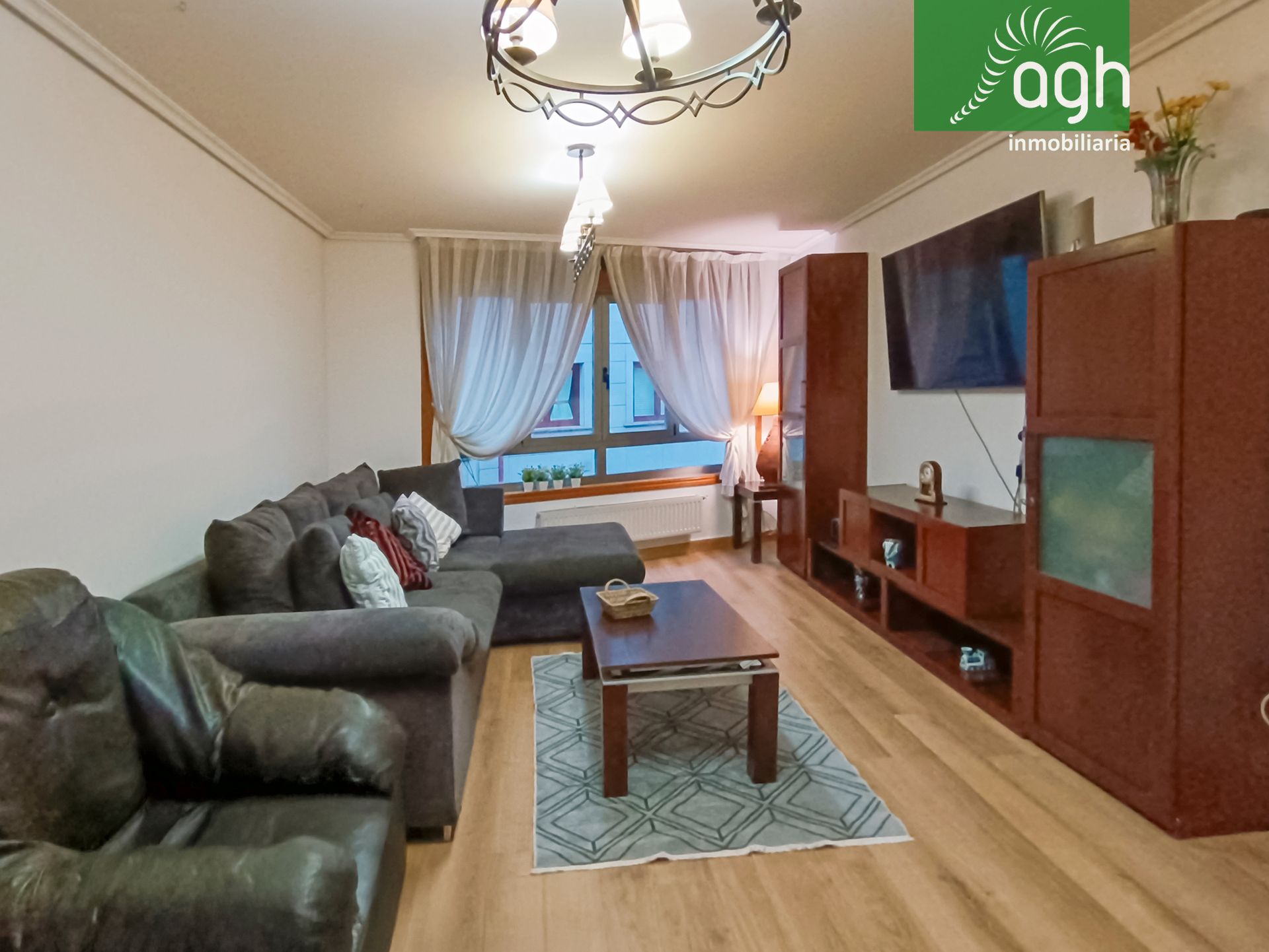 Sala d'estar de Pis en venda en Sada (A Coruña) amb Calefacció i Traster