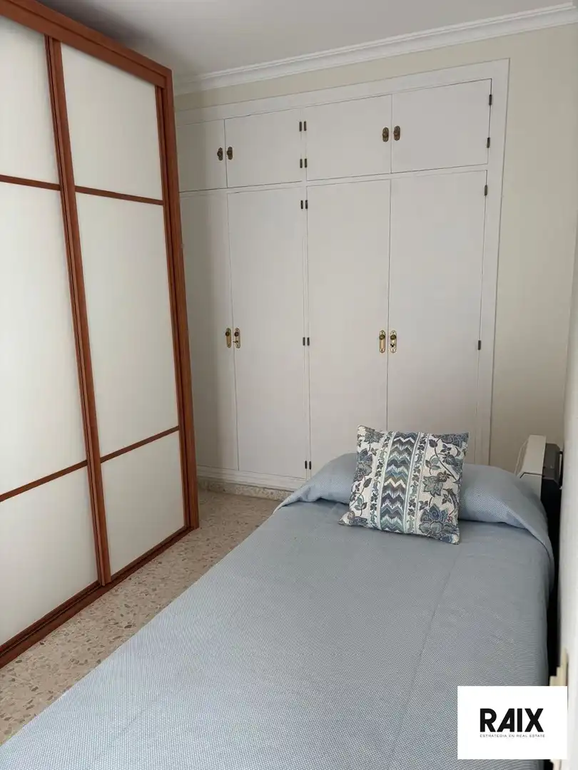 Habitación de Casa o chalet en venta en Algeciras con Calefacción, Terraza y Trastero