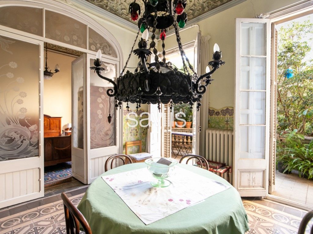 Menjador de Casa o xalet en venda en  Barcelona Capital amb Jardí privat i Balcó