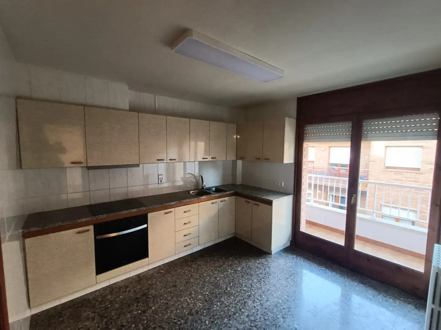 Cocina de Piso de alquiler en Berga con Calefacción, Parquet y Terraza