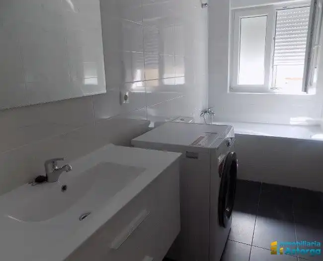 Bathroom of Flat for rent in Astorga  with Heating, Terrace and Storage room