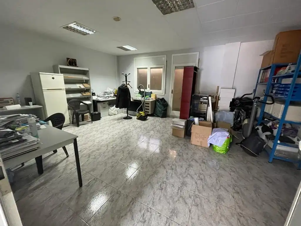 Locale commerciale in vendita a Avenida VERGE MONTSERRAT, imagen 5