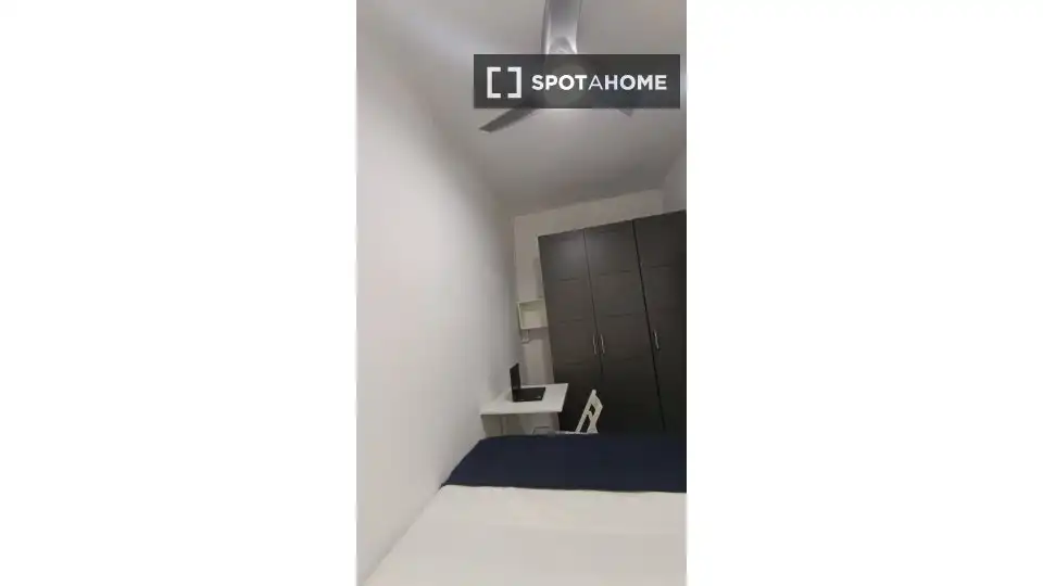 Habitación de Piso para compartir en Cullera con Aire acondicionado, Calefacción y Amueblado