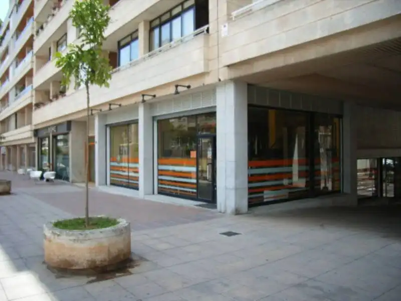 Gewerbefläche zum Verkauf in Calle Indústria