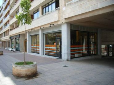 Business premises for sale in Calle Indústria