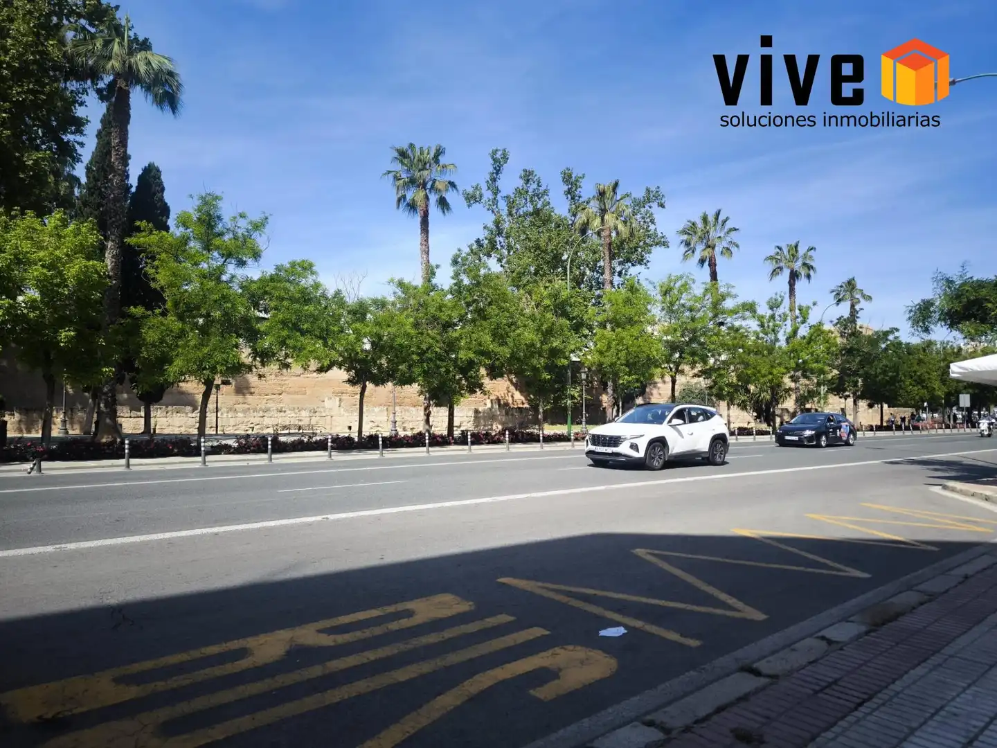Vista exterior de Pis en venda en  Sevilla Capital amb Aire condicionat i Moblat