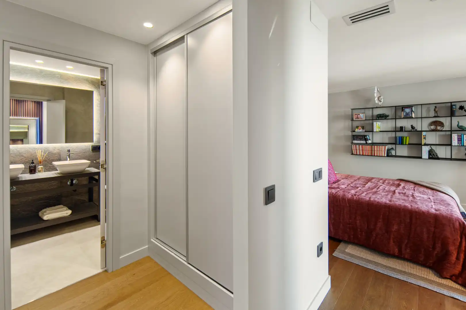 Bedroom of Houses for sale in Marbella  with Air Conditioner, Private garden and Terrace