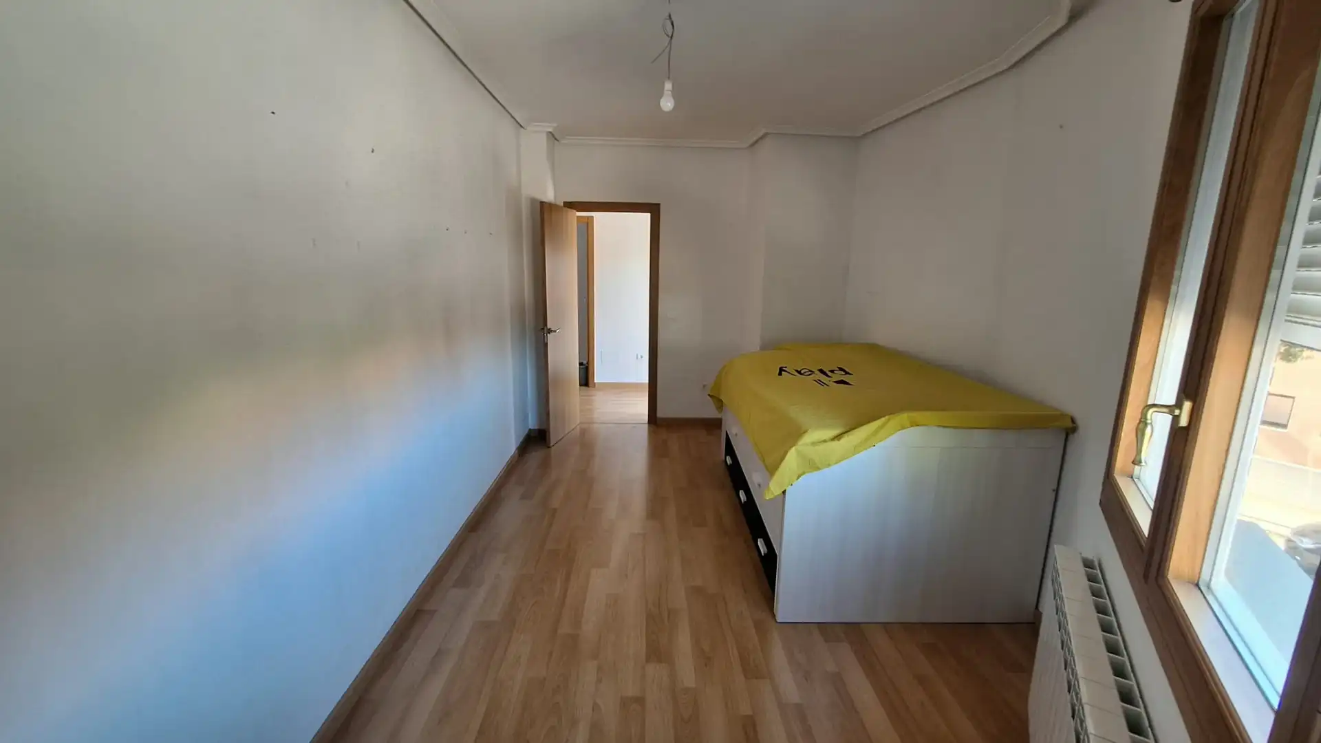 Bedroom of Detached homes for sale in Mucientes  with Heating, Parquet flooring and Furnished