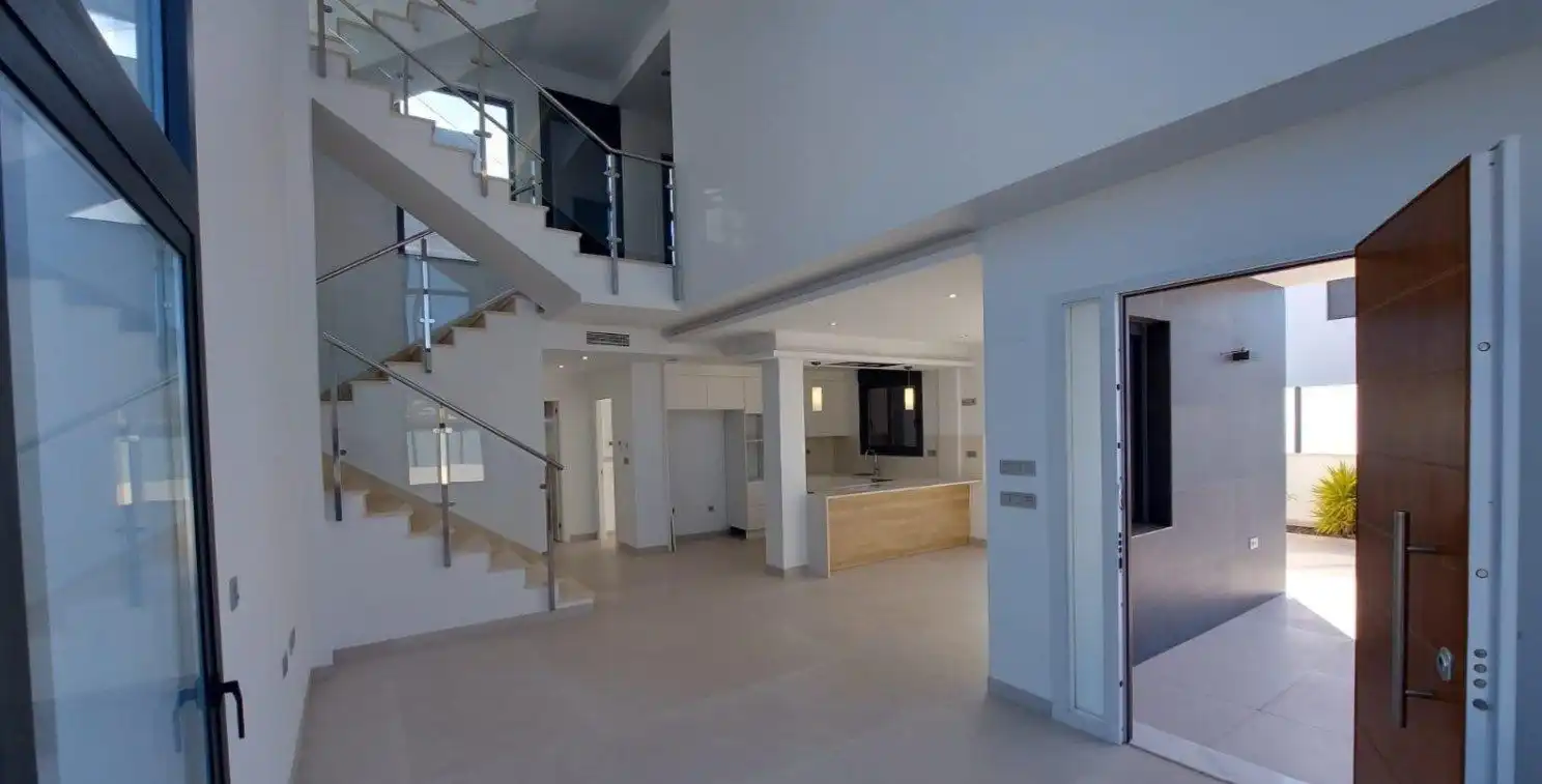 Chalet con terraza en venta en Los Balcones - Los Altos, imagen 4