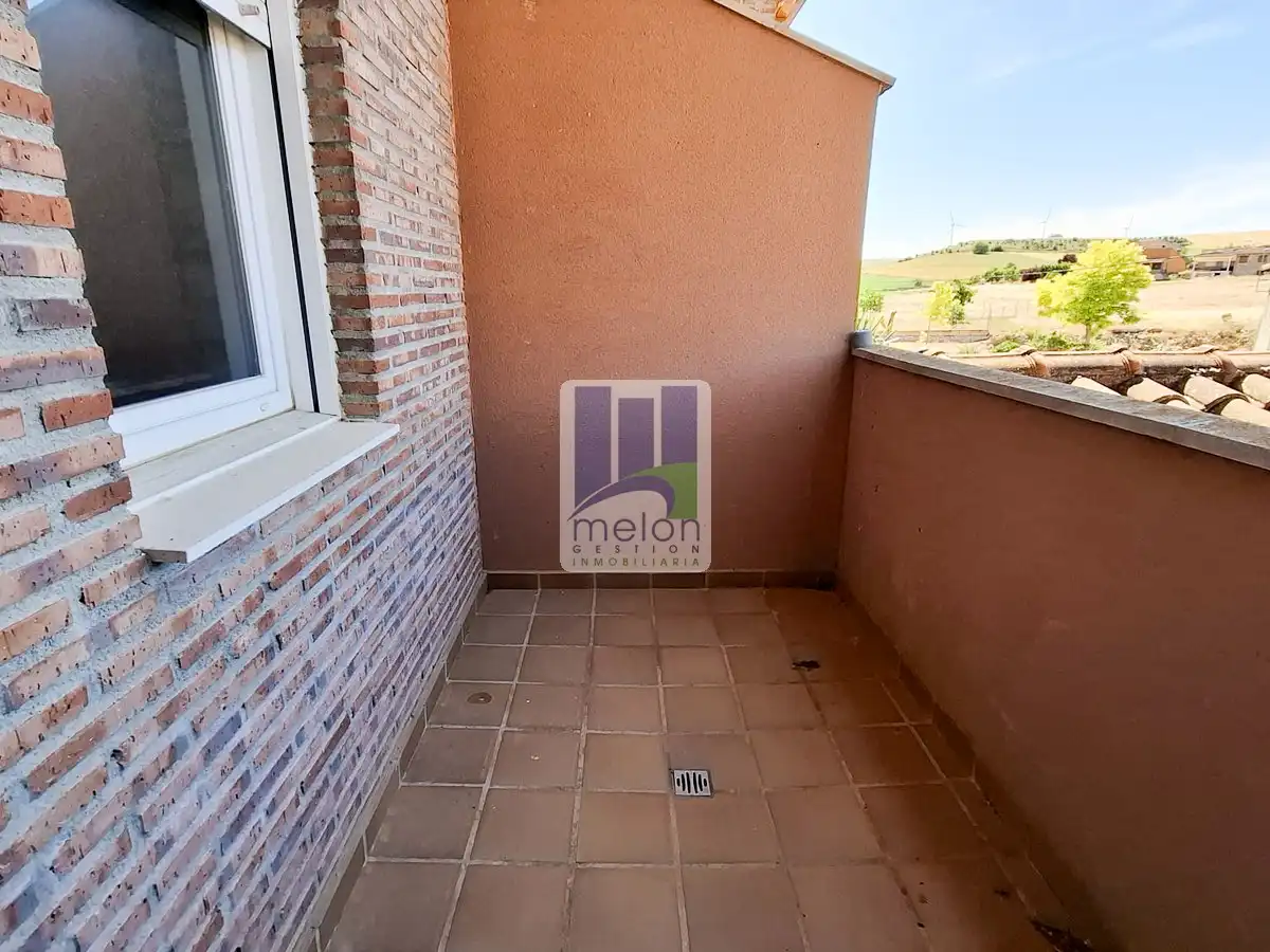 Balcony of Houses for sale in Frandovínez
