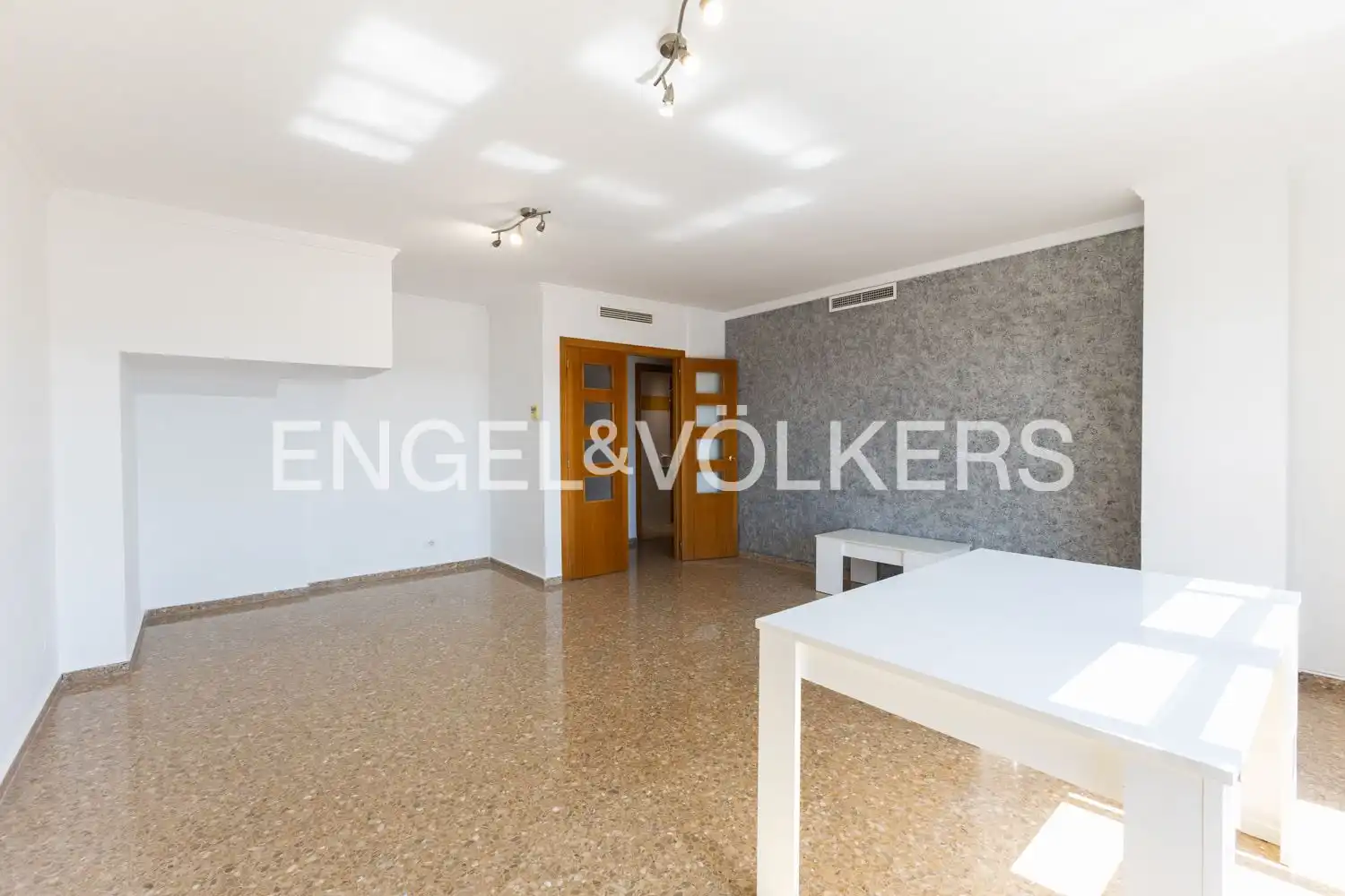 Wohnzimmer von Dachboden zur Miete in Valencia mit Klimaanlage, Heizung und Terrasse