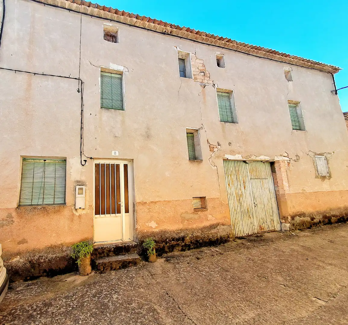 Exterior view of Detached homes for sale in La Vid y Barrios   with Private garden and Furnished
