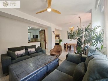 Appartamento con balcone in vendita a Calle Victoria
