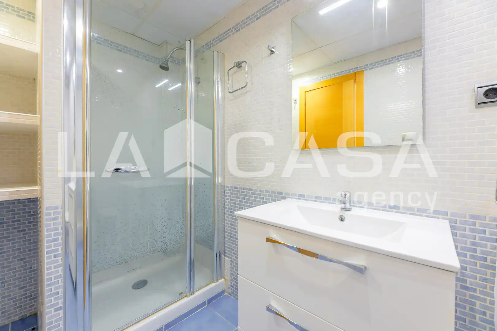 Baño de Piso en venta en Valencia con Balcón
