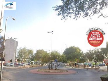 Pis amb ascensor en venda a Calle Monestir de Poblet
