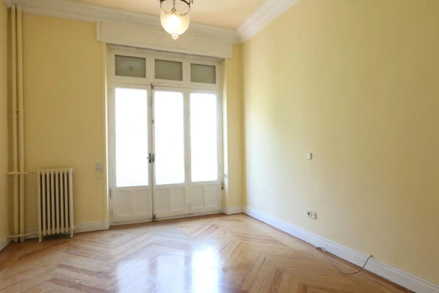 Bedroom of Flat for sale in Madrid  with Air Conditioner