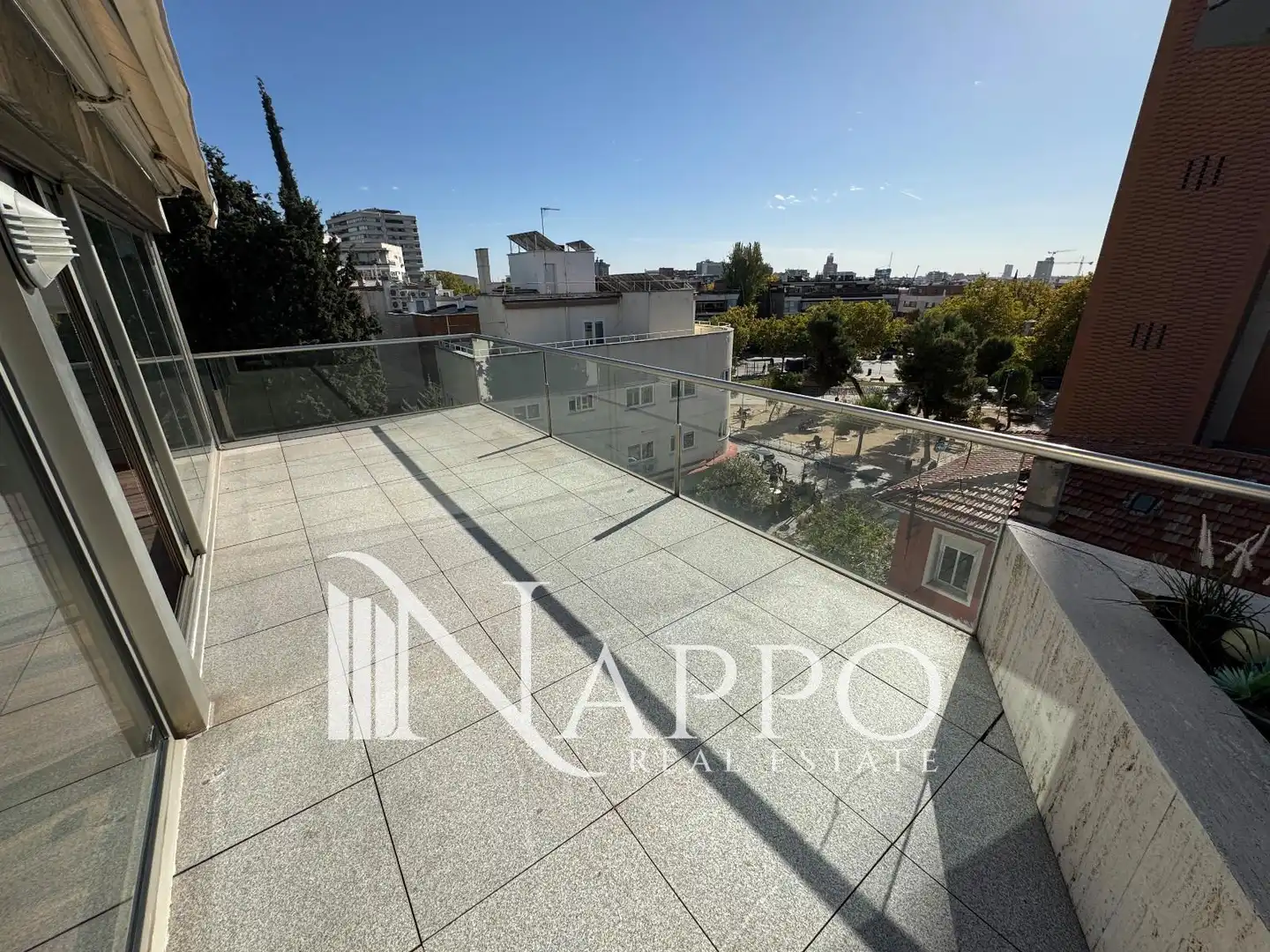 Terrassa de Àtic de lloguer en Madrid amb Aire condicionat, Calefacció i Terrassa
