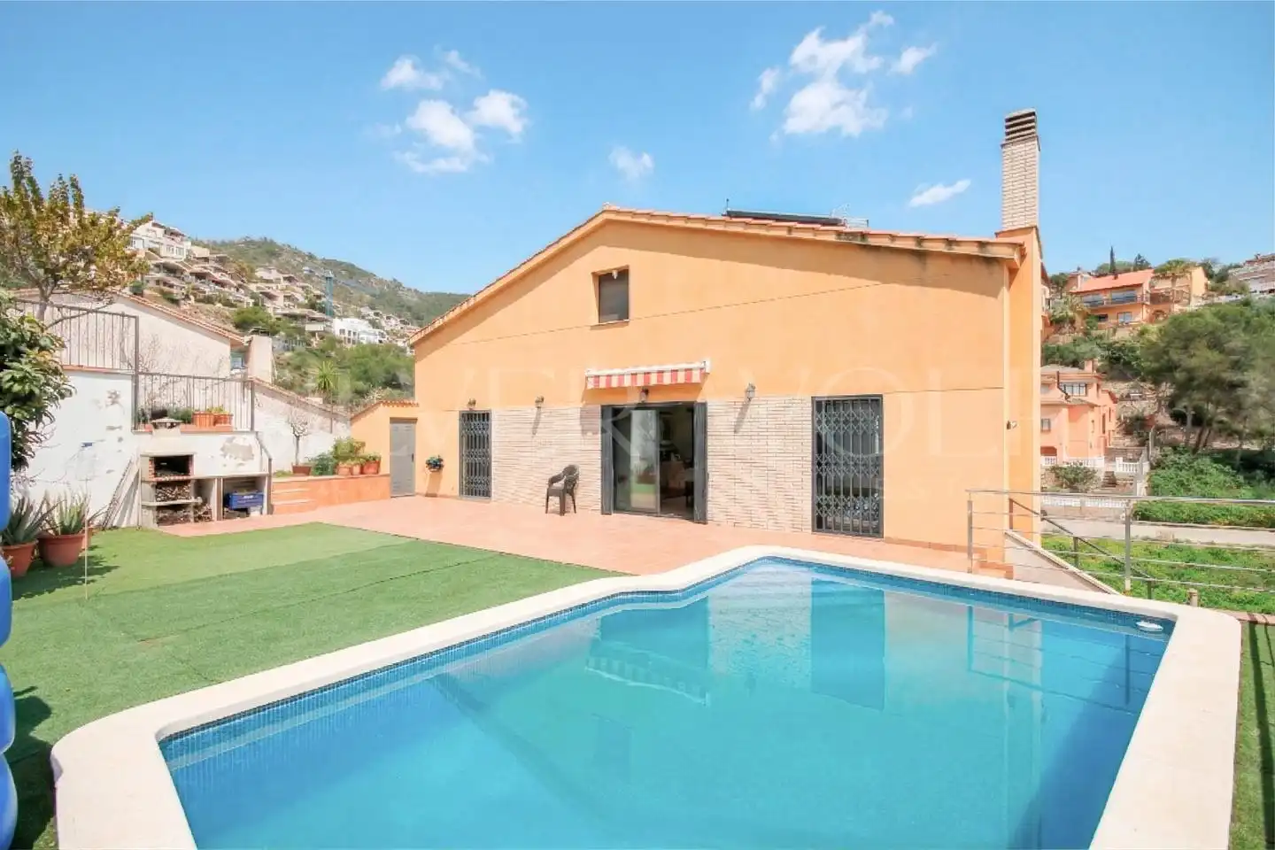 Vista exterior de Casa o xalet en venda en Sitges amb Calefacció, Jardí privat i Terrassa